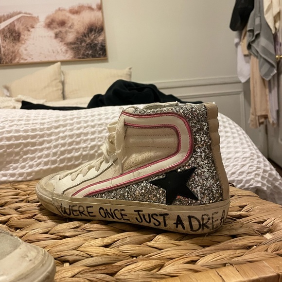 GOLDEN GOOSES - Picture 4 of 4